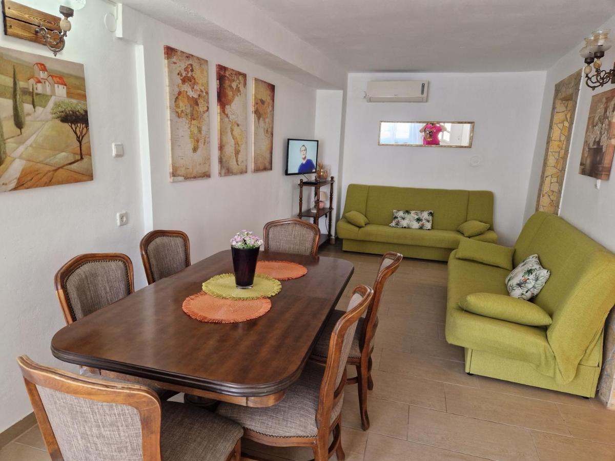 Apartmani Sidro Senj Senj  Phòng bức ảnh
